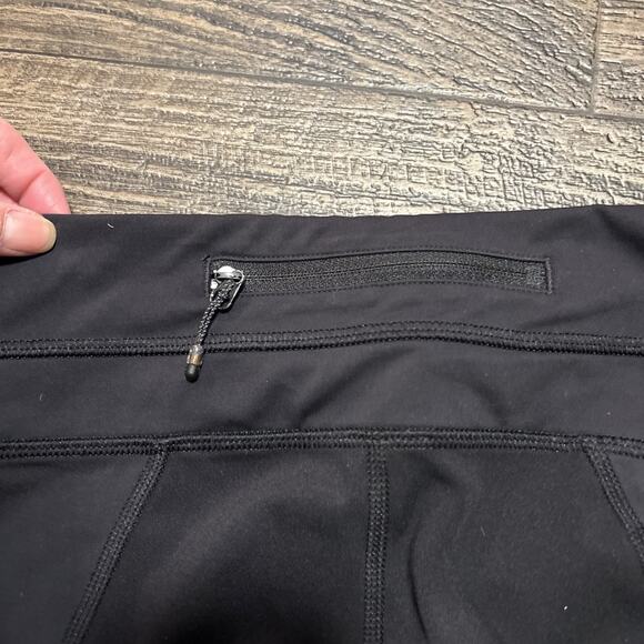 Lululemon Black Leggings Camo Soul Cycle Skull Womens Size 4 Capris Cropped - Picture 6 of 8